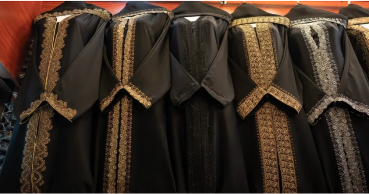 Comment choisir une abaya Kimono
