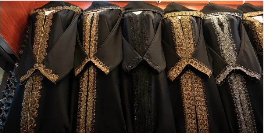 Comment choisir une abaya Kimono