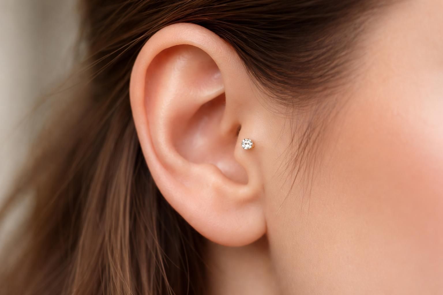 découvrez nos conseils pour porter vos bijoux de tragus avec style et confort. apprenez à choisir, entretenir et assortir vos piercings pour sublimer votre look au quotidien.