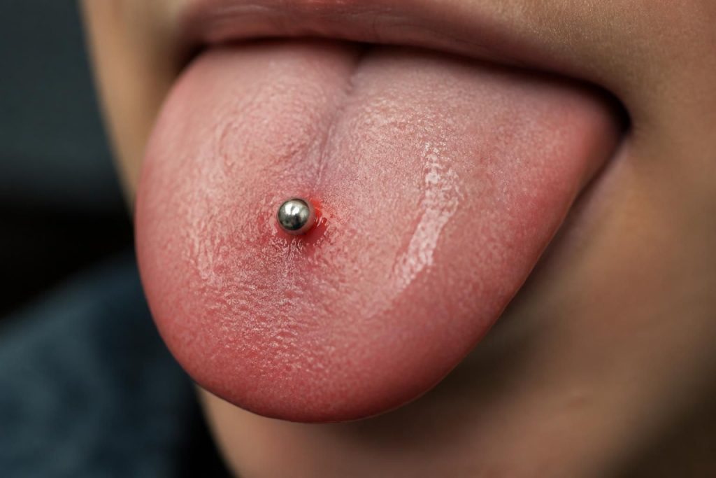 découvrez la durée de cicatrisation d'un piercing de la langue et nos conseils pour un soin optimal afin d'éviter infections et complications.